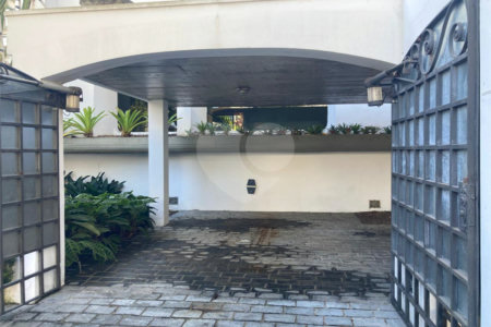 Sobrado para alugar com 4 quartos, sendo 2 suítes, em Alto da Boa Vista, São Paulo, SP