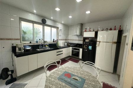 Casa à venda com 4 quartos, sendo 3 suítes, no condomínio Jardins de Florença, Rio de Janeiro - RJ