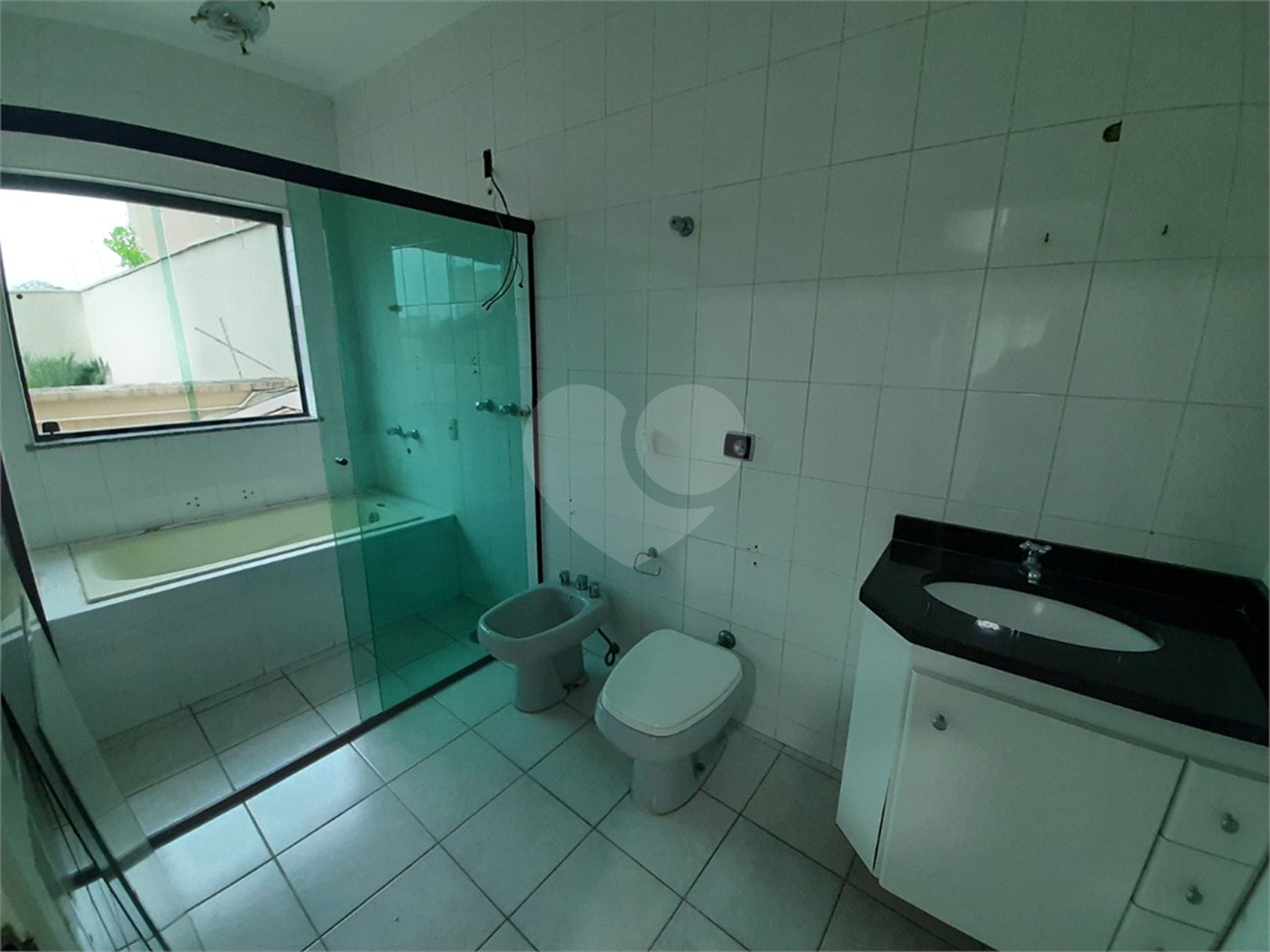 Casa à venda com 5 quartos, sendo 1 suíte, em Vila Lavínia, Mogi das Cruzes, SP