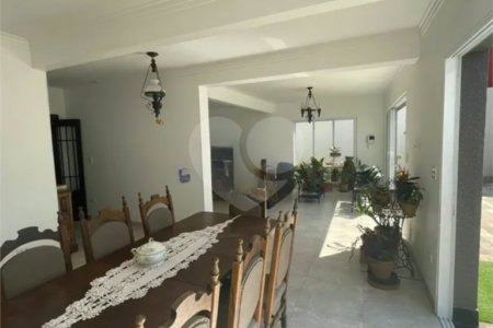 Sobrado à venda com 4 quartos, sendo 2 suítes, em Lapa, São Paulo, SP