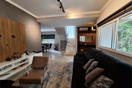 Casa à venda com 3 suítes no condomínio Villaggio Capriccio, Louveira - SP
