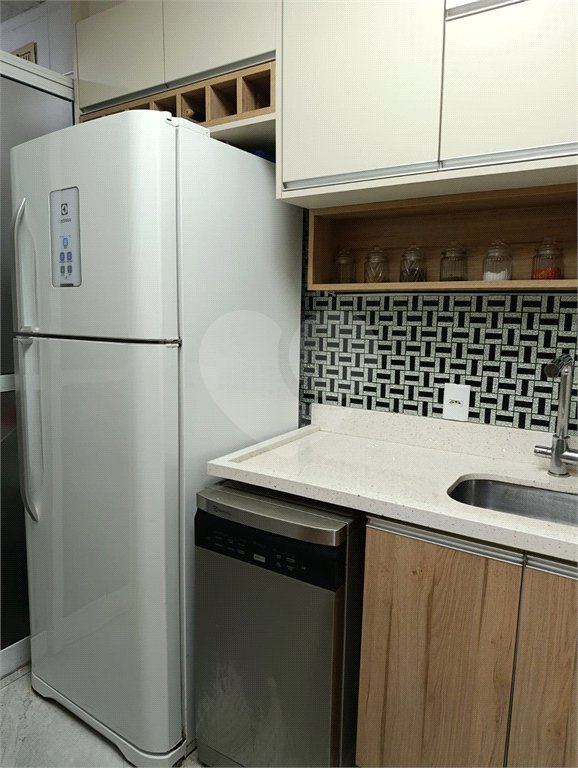 Apartamento à venda com 3 quartos, sendo 1 suíte, em Jardim Flor da Montanha, Guarulhos, SP