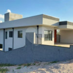 Casa à venda com 3 quartos, sendo 2 suítes, no condomínio Reserva dos Jatobás, Louveira - SP