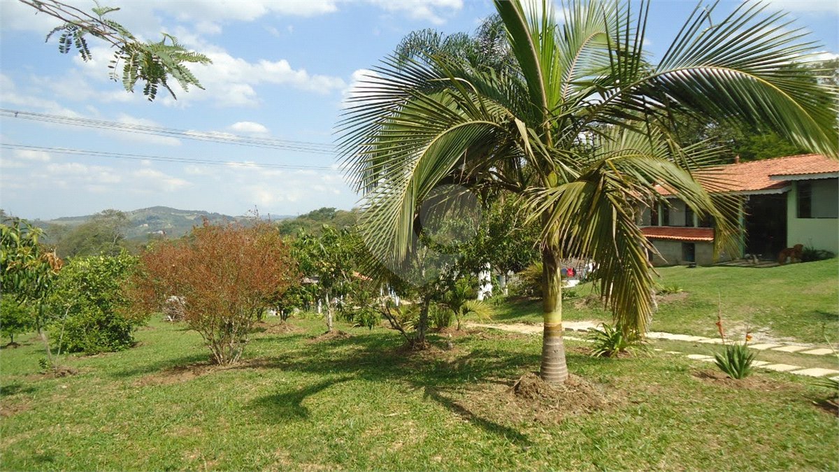 Chácara à venda com 3 quartos, sendo 1 suíte,  em Planalto Verde, São Roque, SP