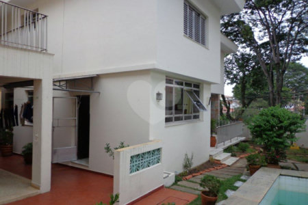Casa à venda com 4 quartos, sendo 2 suítes,  em Jardim Bonfiglioli, São Paulo, SP
