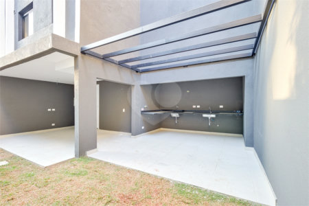 Casa à venda com 3 quartos, sendo 1 suíte, no condomínio Cube Villa, São Paulo - SP