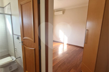 Casa à venda com 3 suítes no condomínio Vinhas da Vista Alegre - Lado Sede, Vinhedo - SP