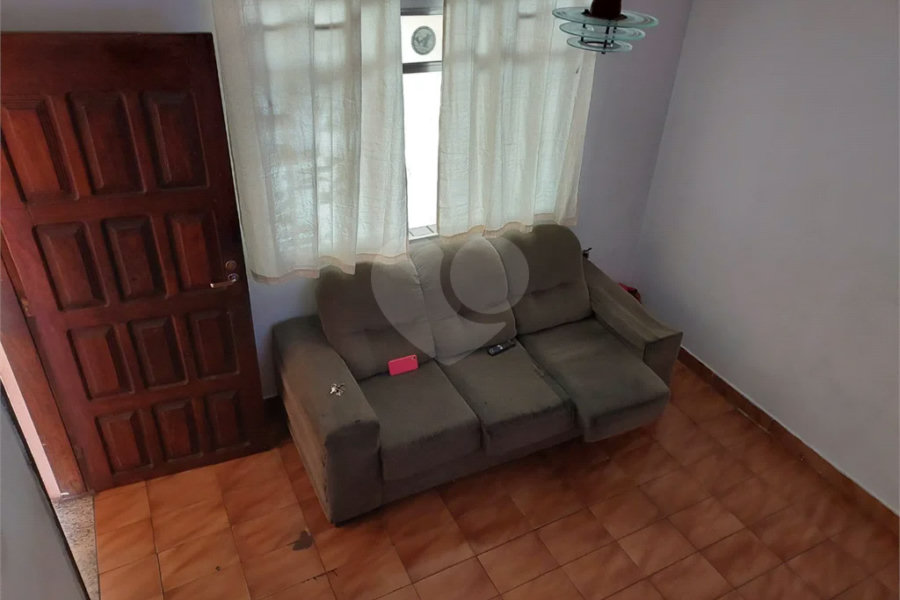 Sobrado à venda com 3 quartos em Horto, São Paulo, SP