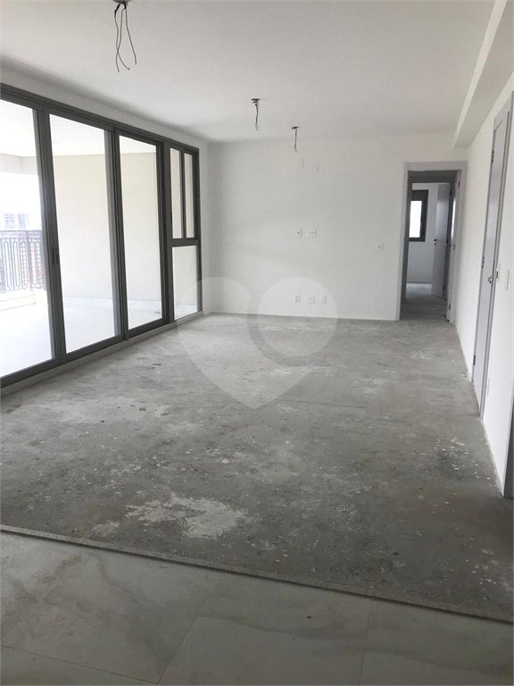 Apartamento à venda com 3 suítes em Jardim Aurélia, São Paulo, SP