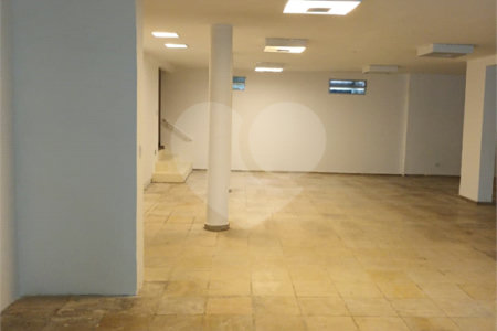 Casa à venda ou para alugar com 6 quartos, sendo 4 suítes,  em JARDIM GUEDALA, São Paulo, SP
