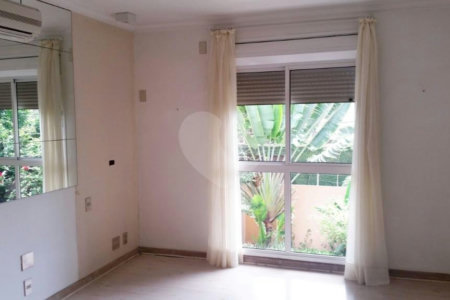 Casa à venda com 4 suítes no condomínio Ville Le Mans, São Paulo - SP