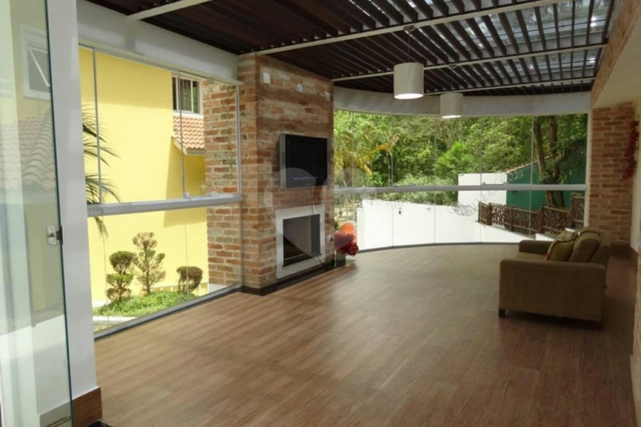Casa à venda com 4 suítes no condomínio Jardim Ibiratiba, São Paulo - SP