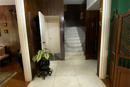 Casa à venda com 4 quartos, sendo 1 suíte,  em Vila Oliveira, Mogi das Cruzes, SP