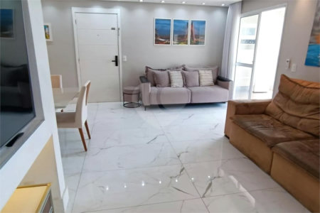 Apartamento à venda com 3 quartos, sendo 1 suíte,  em Jardim Vazani, São Paulo, SP