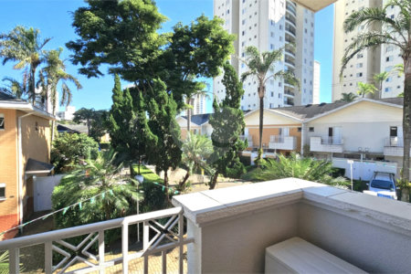 Casa à venda com 3 quartos, sendo 1 suíte, no condomínio Flora Park, São Paulo - SP