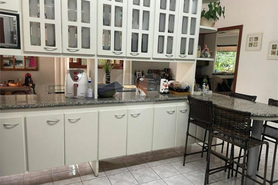 Casa à venda com 3 quartos, sendo 1 suíte, no condomínio Clube de Campo Mairiporã, Mairiporã - SP