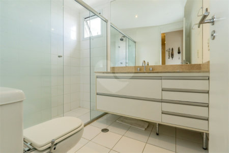 Apartamento à venda com 3 suítes em Santo Amaro, São Paulo, SP