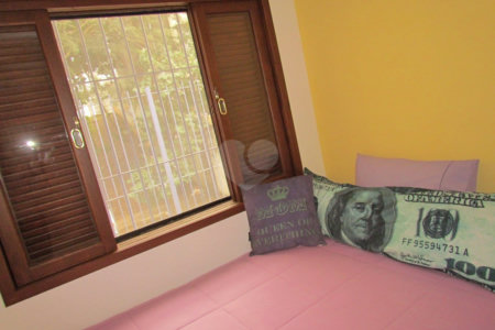 Casa de Vila à venda com 4 quartos, sendo 1 suíte, em Chácara Monte Alegre, São Paulo, SP