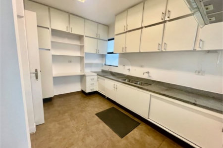 Apartamento à venda ou para alugar com 3 quartos, sendo 1 suíte, em Itaim Bibi, São Paulo, SP