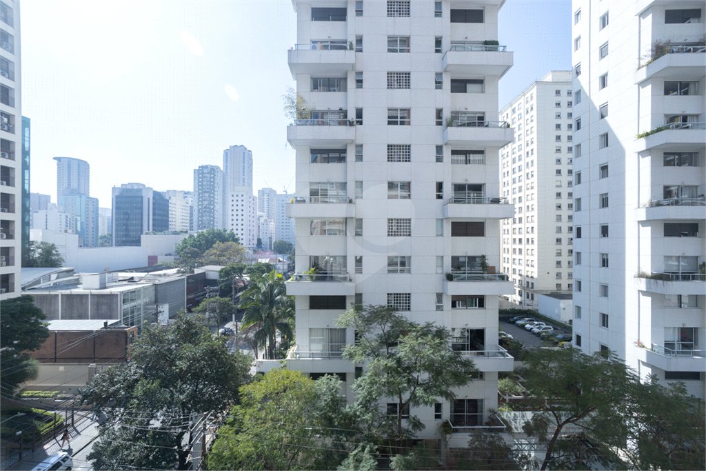 Apartamento à venda com 3 suítes em Itaim Bibi, São Paulo, SP