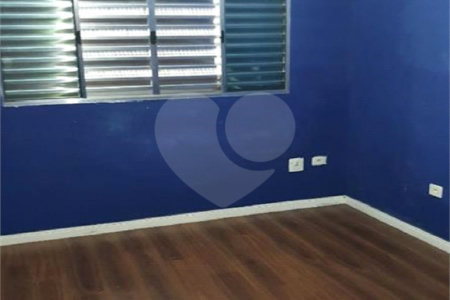 Sobrado à venda com 3 quartos, sendo 1 suíte, em Parque Ramos Freitas, São Paulo, SP