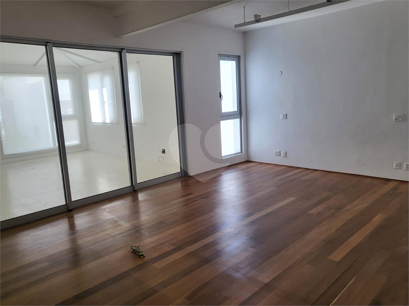 Sobrado à venda ou para alugar com 3 quartos, sendo 1 suíte, em Água Branca, São Paulo, SP
