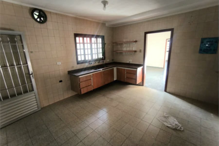 Casa à venda com 3 quartos em Jardim das Esmeraldas, São Paulo, SP