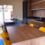 Casa à venda com 4 quartos, sendo 3 suítes, no condomínio Lago da Serra, Araçoiaba da Serra - SP