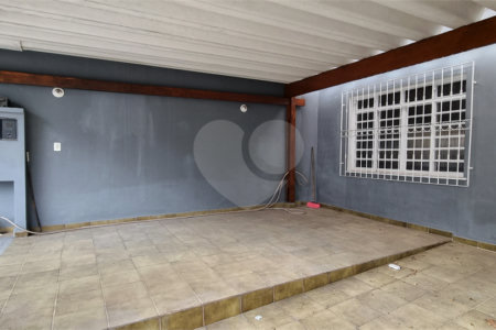 Casa à venda com 3 quartos, sendo 1 suíte,  em Jardim Rosa Maria, São Paulo, SP