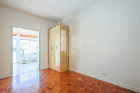 Casa Térrea à venda com 3 quartos, sendo 1 suíte, em Cidade Vargas, São Paulo, SP
