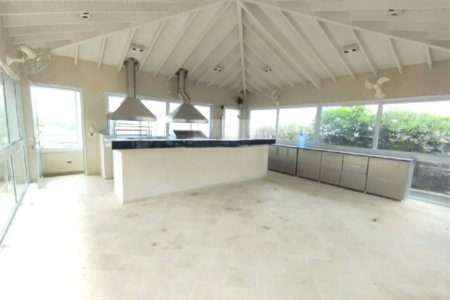 Casa à venda com 5 quartos, sendo 4 suítes,  em Parque dos Príncipes, São Paulo, SP