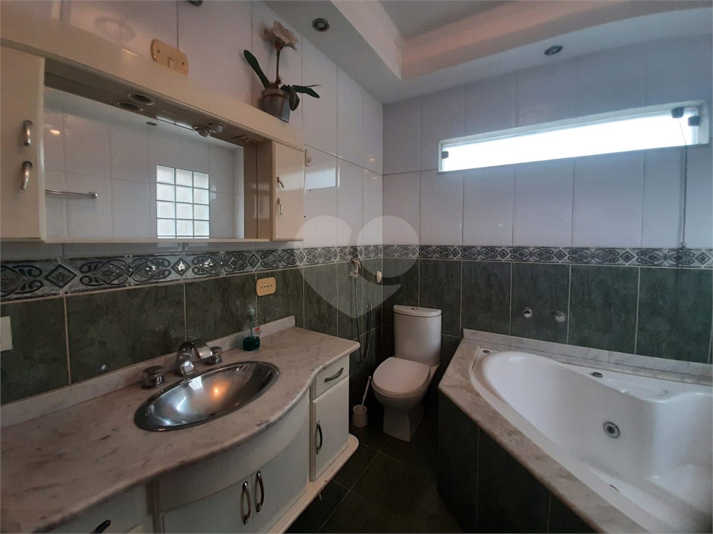 Sobrado à venda com 3 quartos, sendo 2 suítes, em Santana, São Paulo, SP