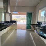 Casa à venda com 4 suítes no condomínio Santa Isabel I, Louveira - SP