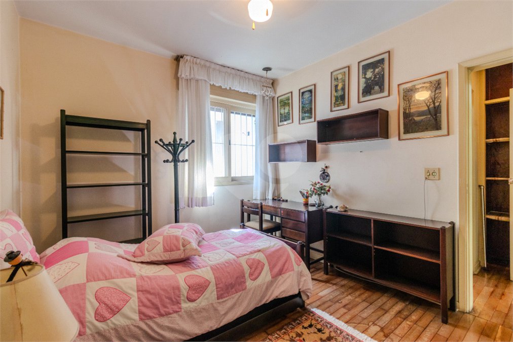 Casa Térrea à venda com 4 quartos, sendo 1 suíte, em Brooklin, São Paulo, SP