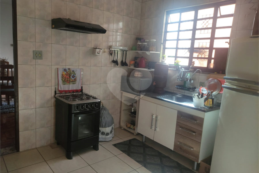 Sobrado à venda com 3 quartos no Brasilândia, São Paulo, SP
