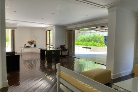 Apartamento à venda com 4 quartos, sendo 3 suítes,  em Vila Morumbi, São Paulo, SP