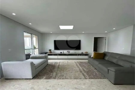 Apartamento à venda com 3 suítes em Vila Gomes Cardim, São Paulo, SP