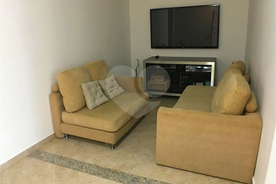Sobrado à venda com 4 quartos, sendo 3 suítes, em Horto Florestal, São Paulo, SP