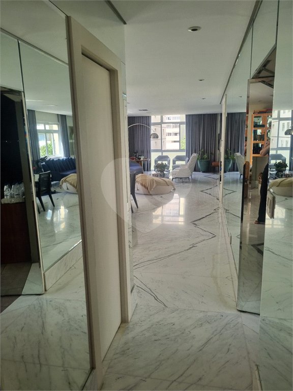 Apartamento à venda com 2 suítes em Cerqueira César, São Paulo, SP