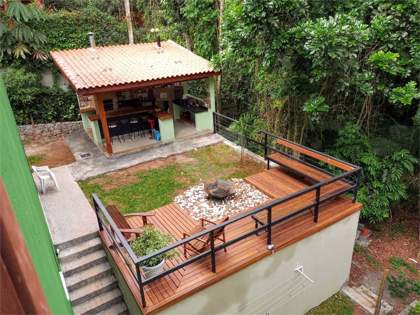 Casa à venda ou para alugar com 5 quartos, sendo 4 suítes, no condomínio Associação Reserva das Hortênsias, Mairiporã - SP