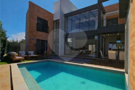 Casa à venda com 6 quartos, sendo 4 suítes, no condomínio Alto do Castelo, Ribeirão Preto - SP