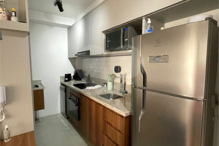 Apartamento à venda ou para alugar com 1 suíte em República, São Paulo, SP