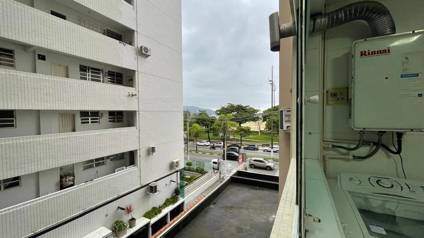 Apartamento com 3 dormitórios frente a praia à venda, 161 m² por R$ 2.200.000 - Gonzaga - Santos/SP