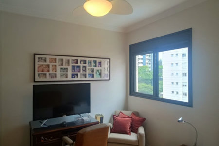 Apartamento à venda com 3 suítes em Vila Suzana, São Paulo, SP