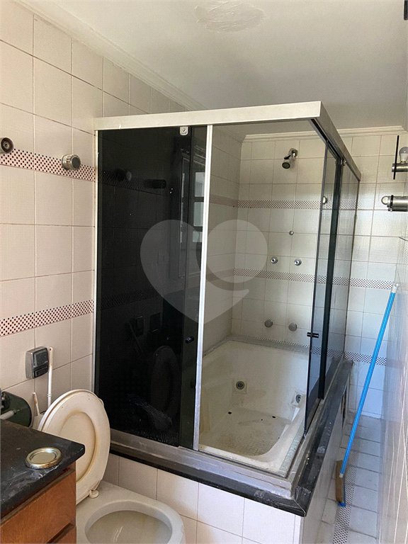 Sobrado à venda com 3 quartos, sendo 1 suíte,  em Jardim Itacolomi, São Paulo, SP