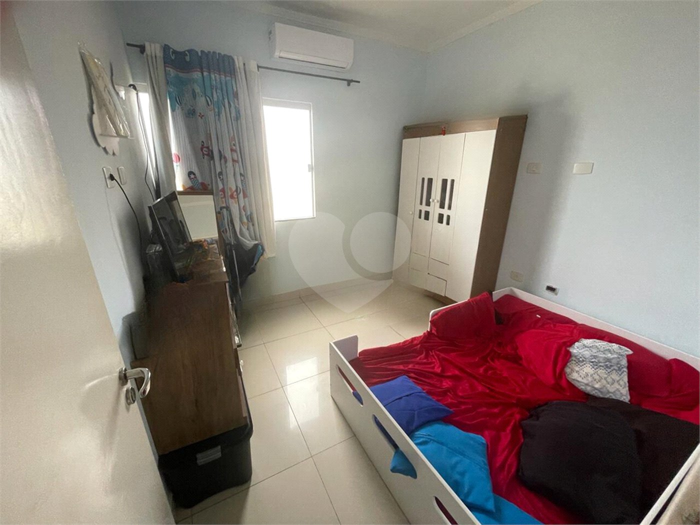 Sobrado à venda com 3 quartos, sendo 1 suíte, em Jardim Brasília, Três Lagoas, MS