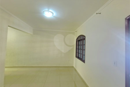 Sobrado à venda com 3 quartos, sendo 1 suíte,  em Jardim Alice, Indaiatuba, SP
