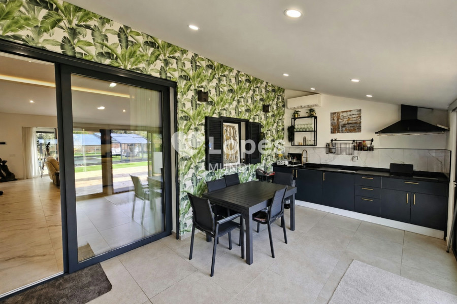 Casa com 3 quartos à venda no Algarve, Portugal – Piscina e terreno de 12.000 m²