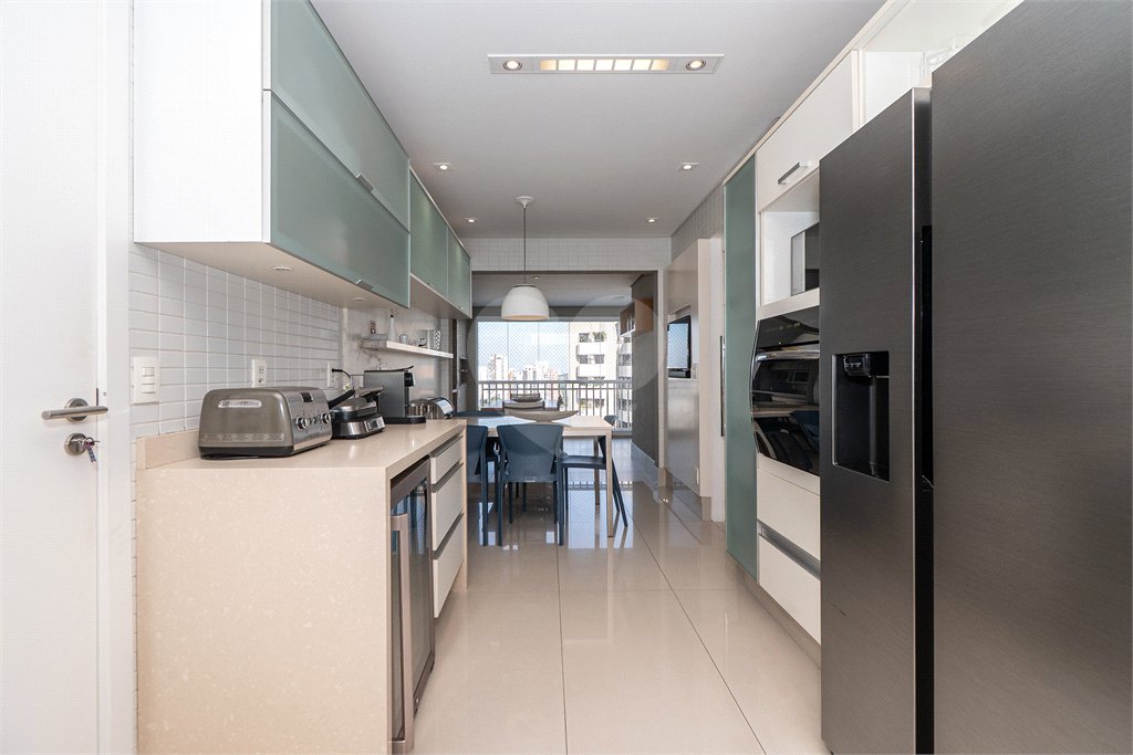 Apartamento à venda com 3 suítes em Sumarezinho, São Paulo, SP