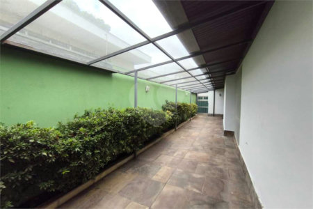 Casa à venda com 5 quartos, sendo 3 suítes,  em Brooklin Paulista, São Paulo, SP
